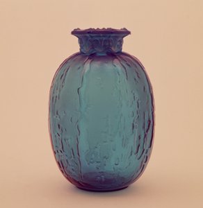 Vaso coberto com acabamento acetinado, c.1902 (vidro)